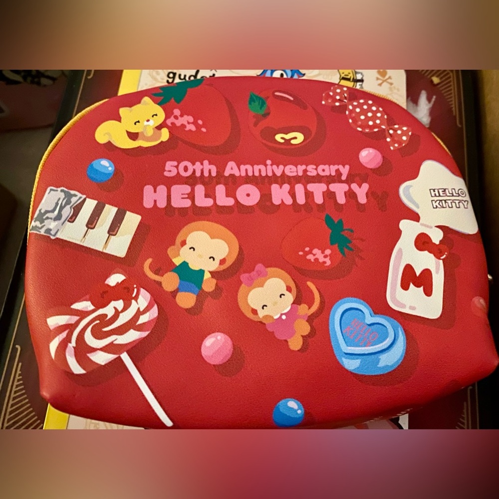 Hello Kitty 50th Anniversary Kuji/Lottery - BNIP Pouch from Japan